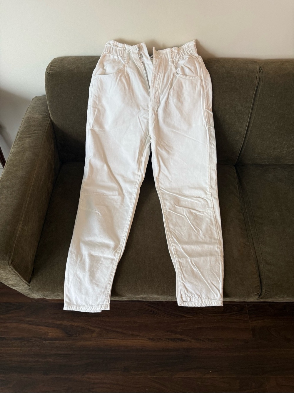 Zara White Paperbag Waist Jeans – Size 4